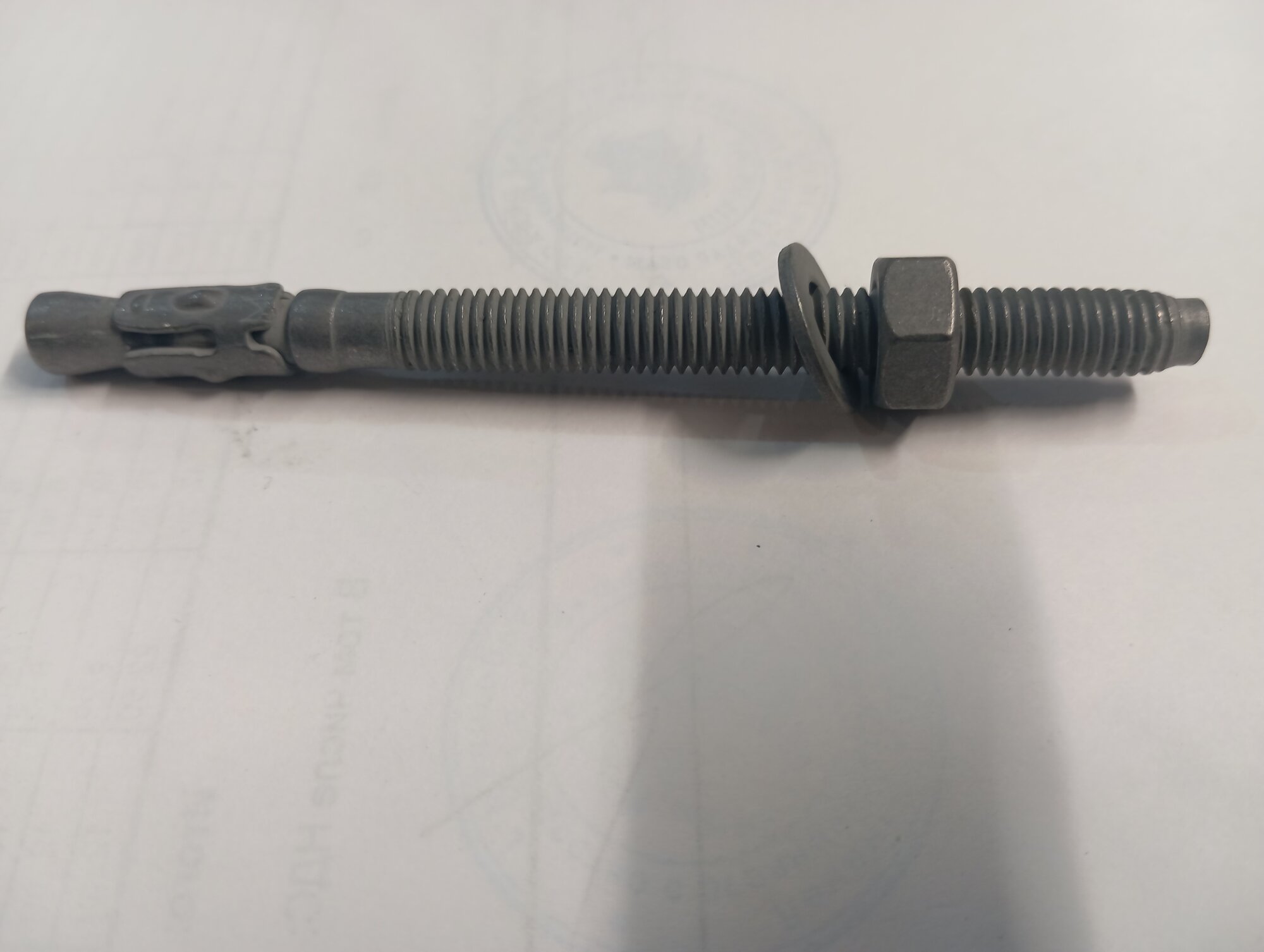 Анкер клиновой оцинкованный 8*105