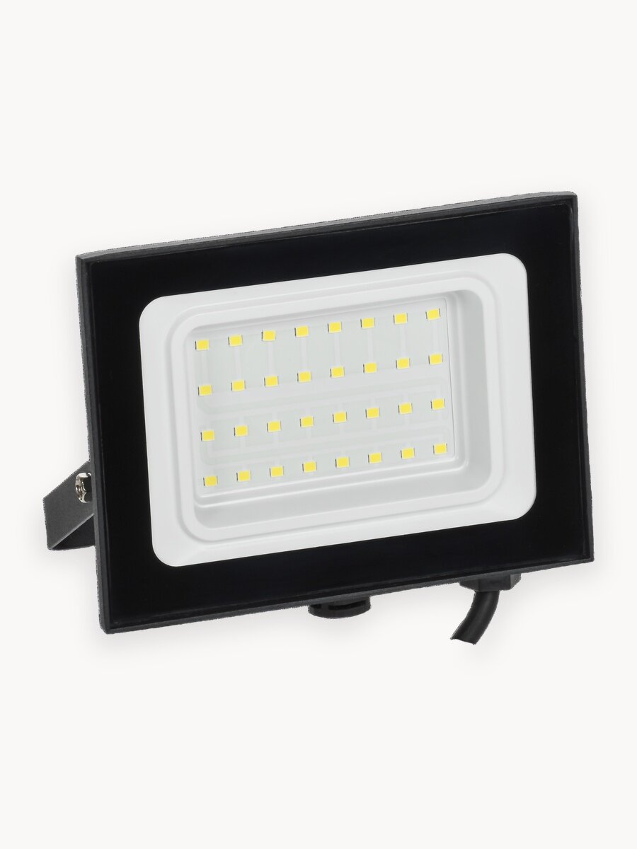 Прожектор уличный IEK СДО-06-30, светодиодный 30Вт, IP65, 6500К, холодный белый, черный