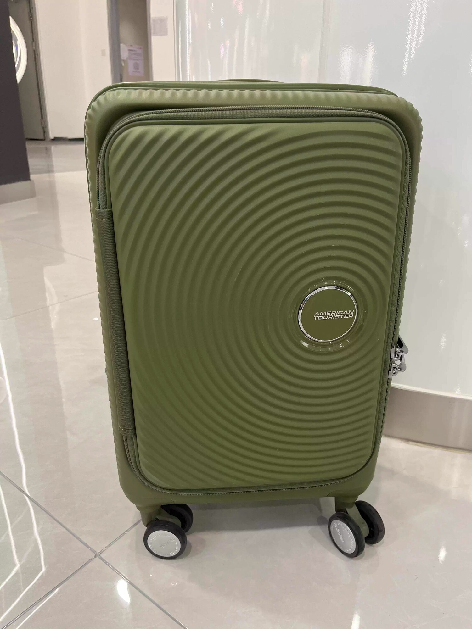 Чемодан American Tourister