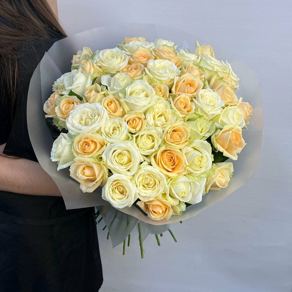 Монобукет 37 - Роза жемчужно-белая 51 шт