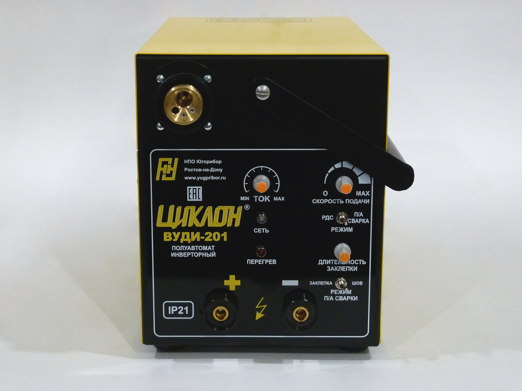 Сварочный полуавтомат инверторный Циклон ВУДИ-201 с горелкой, MIG/MAG/MMA, ток 200А, режим "заклепка", смена полярности — фото 1