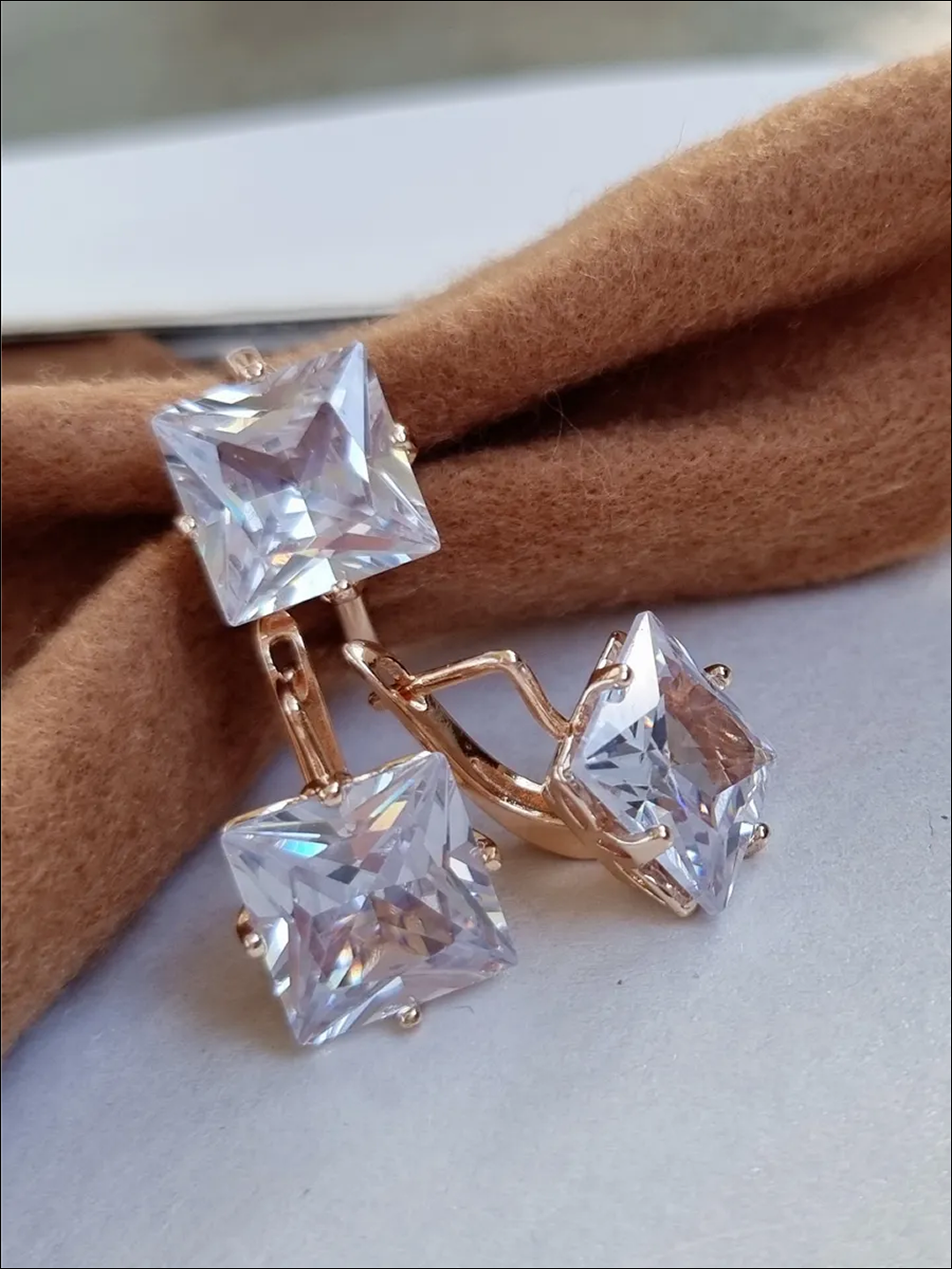 Комплект бижутерии: серьги, кольцо