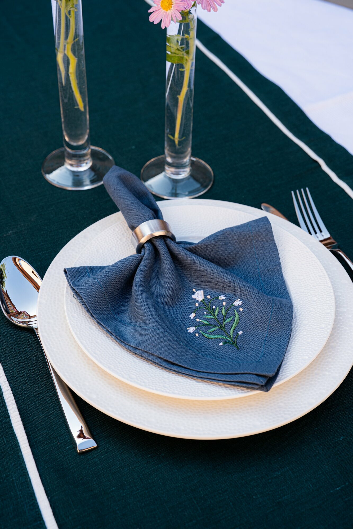 Салфетки сервировочные с вышивкой из льна с хлопком 45*45 см, набор из 3 штук