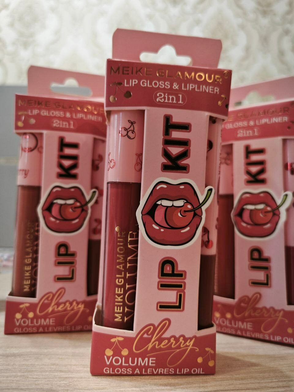 Набор для губ Cherry Volume, 2в1, блеск, контур, для объема, с вишневым ароматом косметика — фото 1