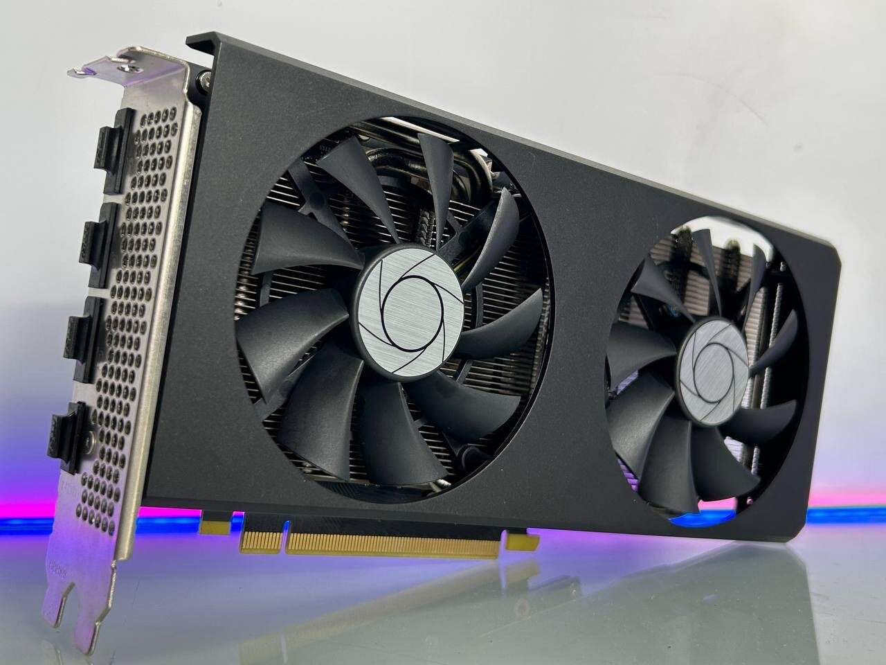 Видеокарта MSI GeForce RTX 3060 Ti TWIN FAN 8G (RTX 3060 Ti TWIN FAN 8G OC LHR) — фото 1