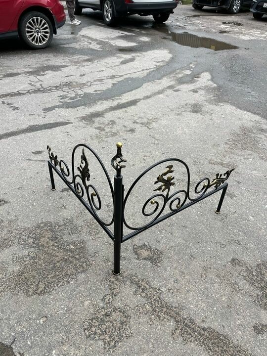 Забор садовый кованый, Студия кованой мебели Нива, цвет черный матовый/золотой — фото 1