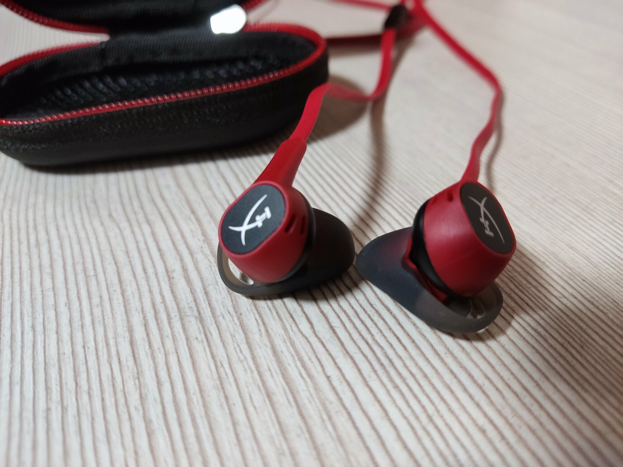 Наушники с микрофоном HYPERX Cloud Earbuds, 3.5 мм, вкладыши, красный [hx-hsceb-rd] - фото №19