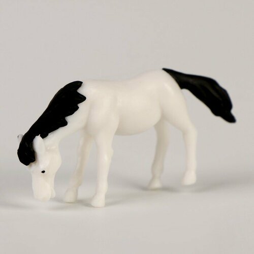 Миниатюра кукольная «Лошадка», набор 2 шт, размер 1 шт. — 4,5 × 2,5 × 1 см, цвет белый