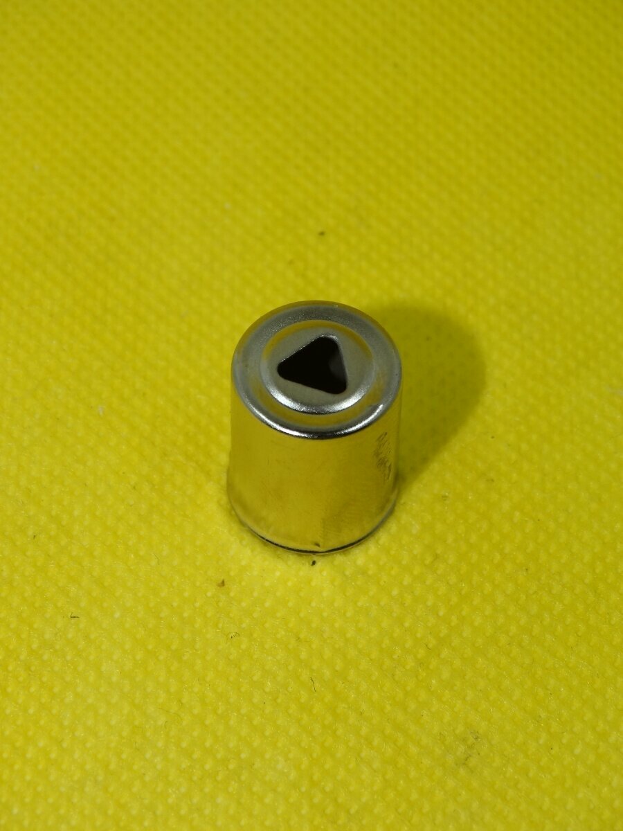 СВЧ Колпачок от магнетрона к СВЧ 14mm(треугольное отверстие)