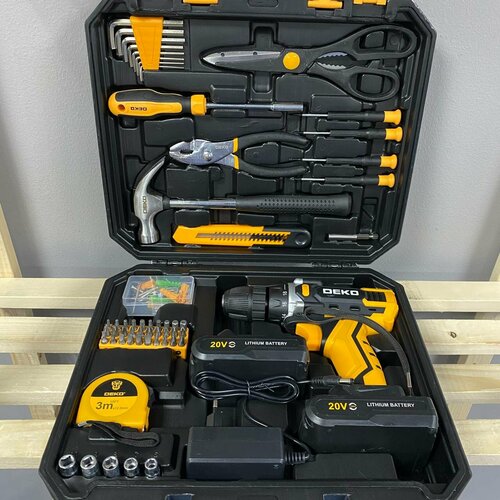 Аккумуляторная дрель-шуруповерт DEKO с двумя аккумуляторами и набором инструментов 630000₽