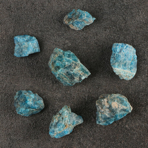 Набор для творчества Содалит колотый фракция 2-3 см 100 г 794₽