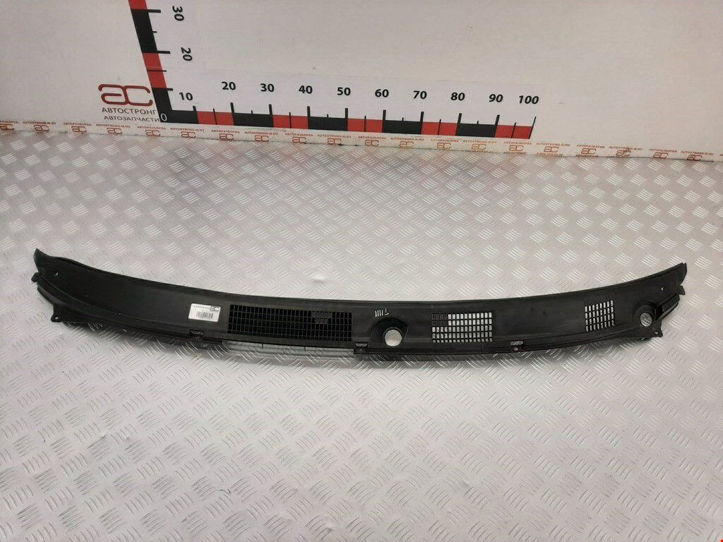 Дождевик (жабо) Mitsubishi Carisma MB944695 арт. 941757