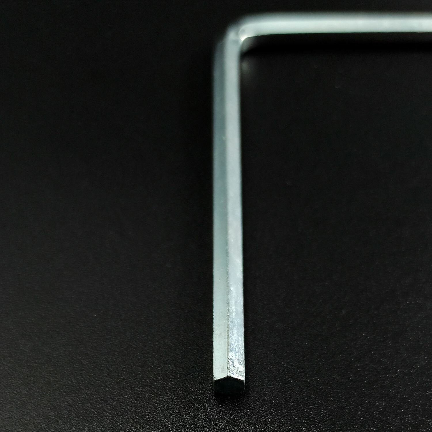 Ключ регулировочный для пластиковых окон шестигранный Maco 4мм