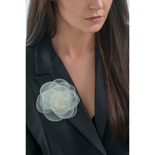 Брошь, бесцветный, бежевый