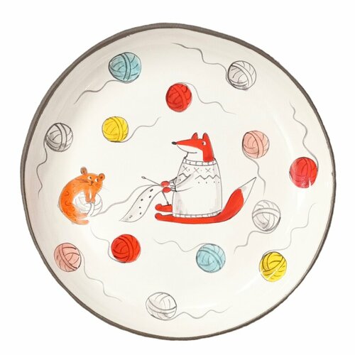 Тарелка ручной работы с бортиком Лис с вязянием белая 17 см 3176₽
