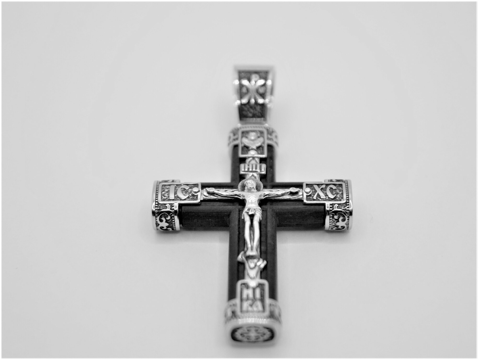 Серебряный мужской крест "Margo Jewelry" из серебра 925 пробы на основе