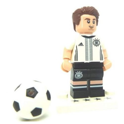 Минифигурка Лего Lego coldfb-15 Mario Götze, Deutscher Fussball-Bund / DFB (Complete Set with Stand and Accessories)
