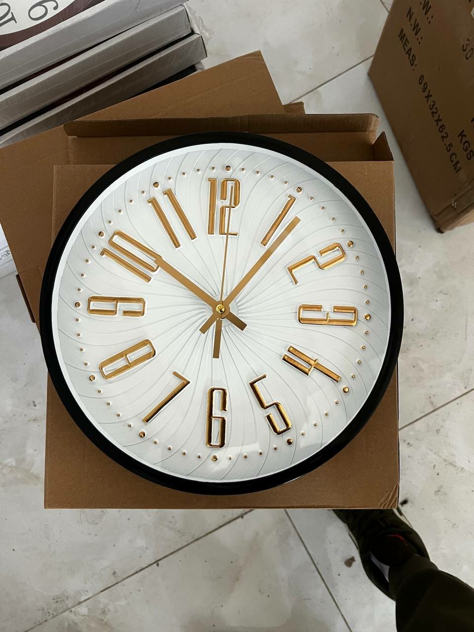 Настенные часы , современный дизайн, высококачественный продукт, 35см