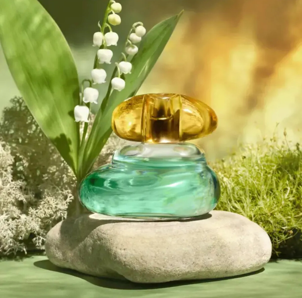 Туалетная вода Oriflame Elvie для женщин с цветочно-древесным ароматом, 50 мл — фото 1