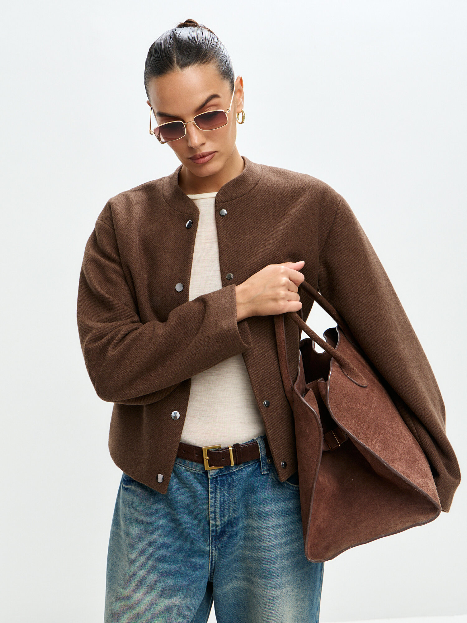 Бомбер eyes on me размер М шоколад