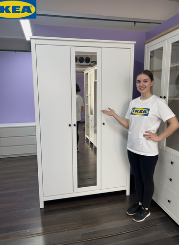 Изображение товара Шкаф с зеркалом IKEA "Hemnes"(сага), 132x64x215см, 3 распашные двери