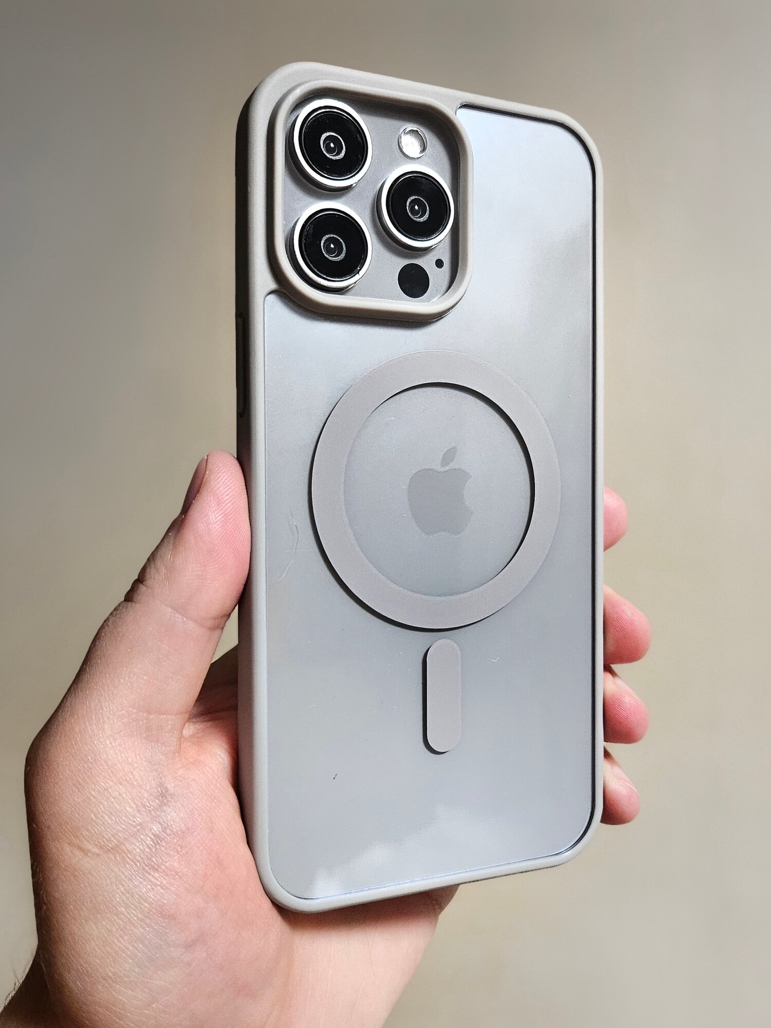Чехол Magsafe для iPhone 16 Pro Max (Айфон 16 Про Макс) прозрачный, серый