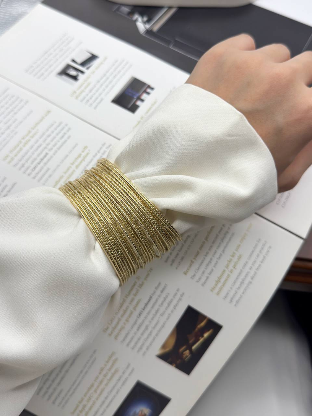 Браслет-бэнгл, 1 шт., размер 15 см, размер L, диаметр 5.5 см, gray — фото 1