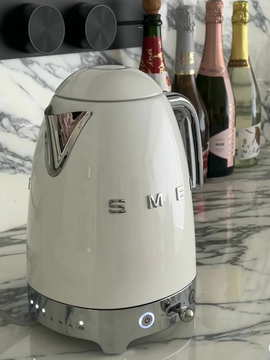 Smeg Электрический чайник KLF04, белый