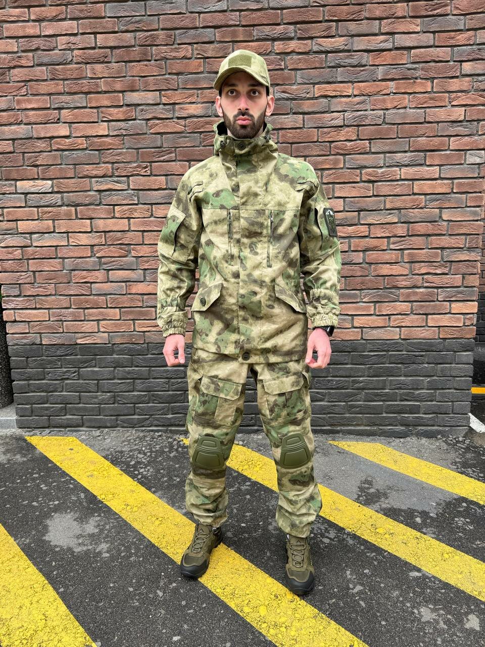 Тактический костюм горка с наколенниками и налокотниками мох лайт