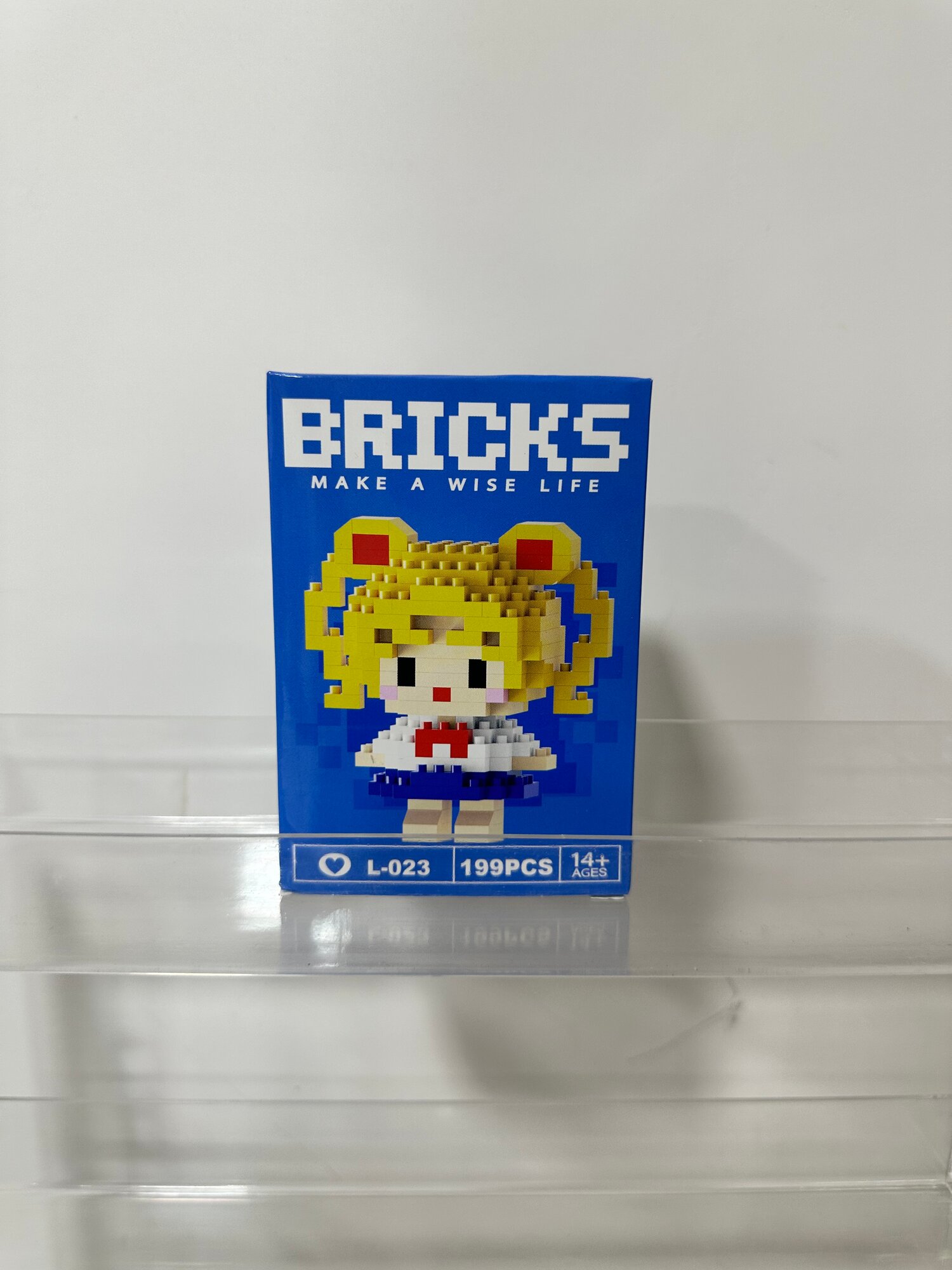 Мини-нано-конструктор в стиле персонажей Disney bricks Брикс . Развивает внимание, мелкую моторику и воображение.