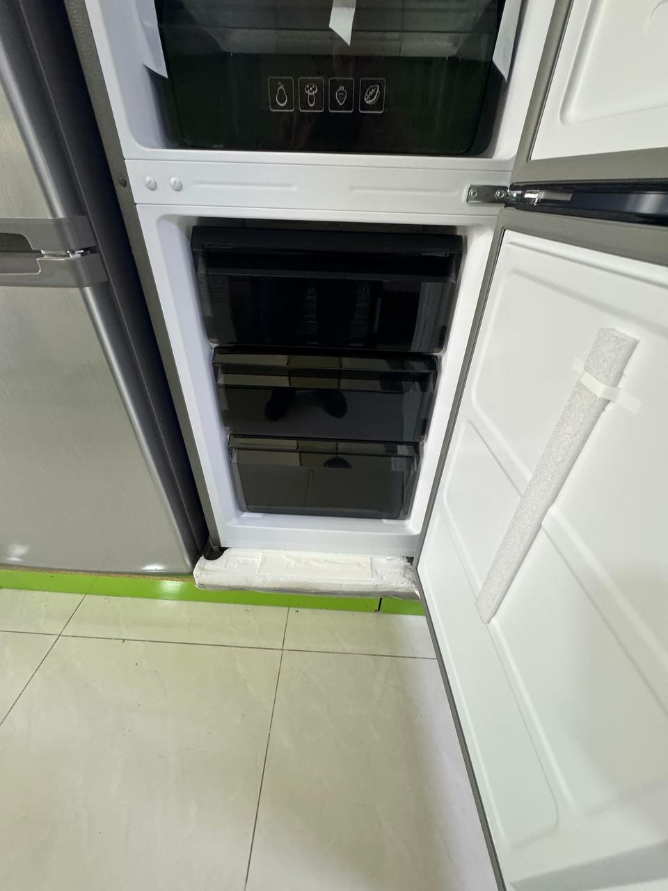 Холодильник Ziffler FRF-290BFDG — фото 1