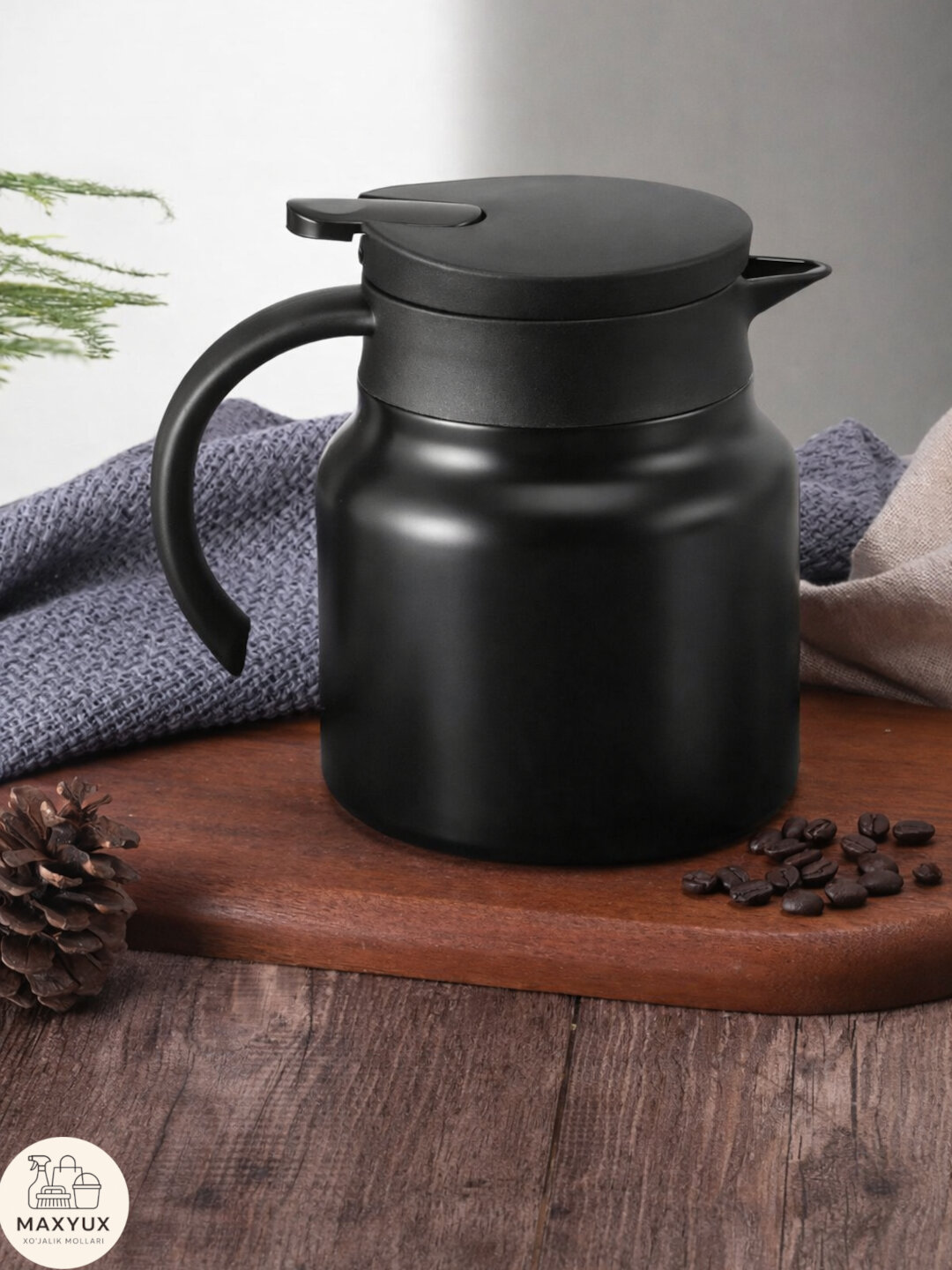 Choy va o'simlik infuziyalari uchun oqlangan termos, 1,1 l .