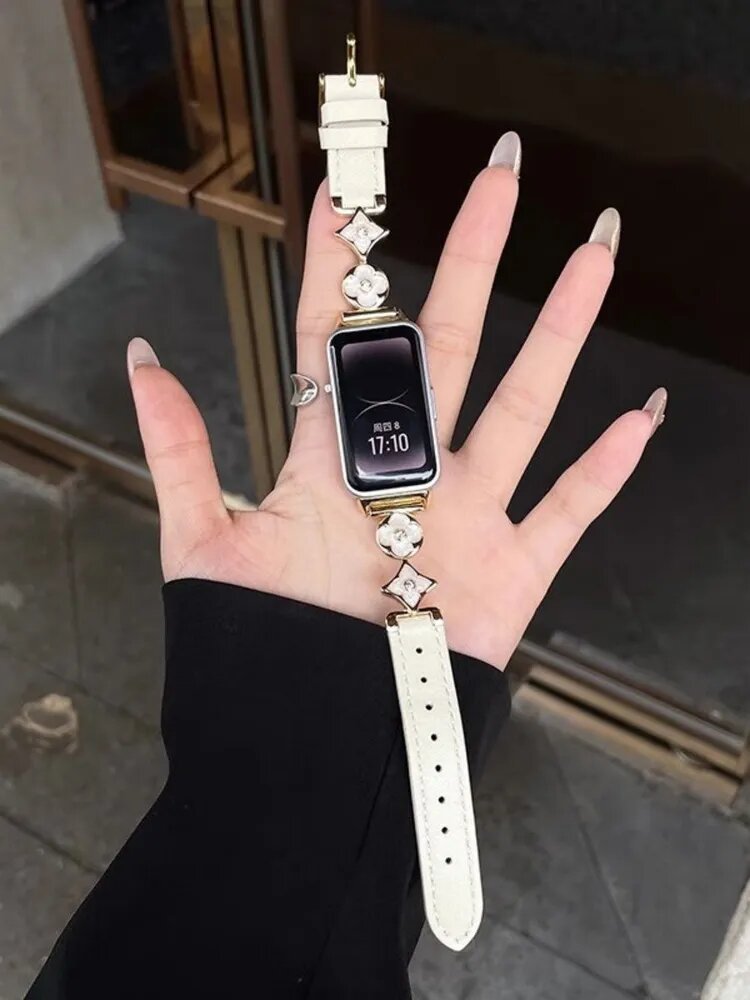 Кожаный ремешок для Huawei Band 8 / 9 / 10, Louis Vuitton, с металлической застёжка цветы, фитнес браслет/ стильный и удобный