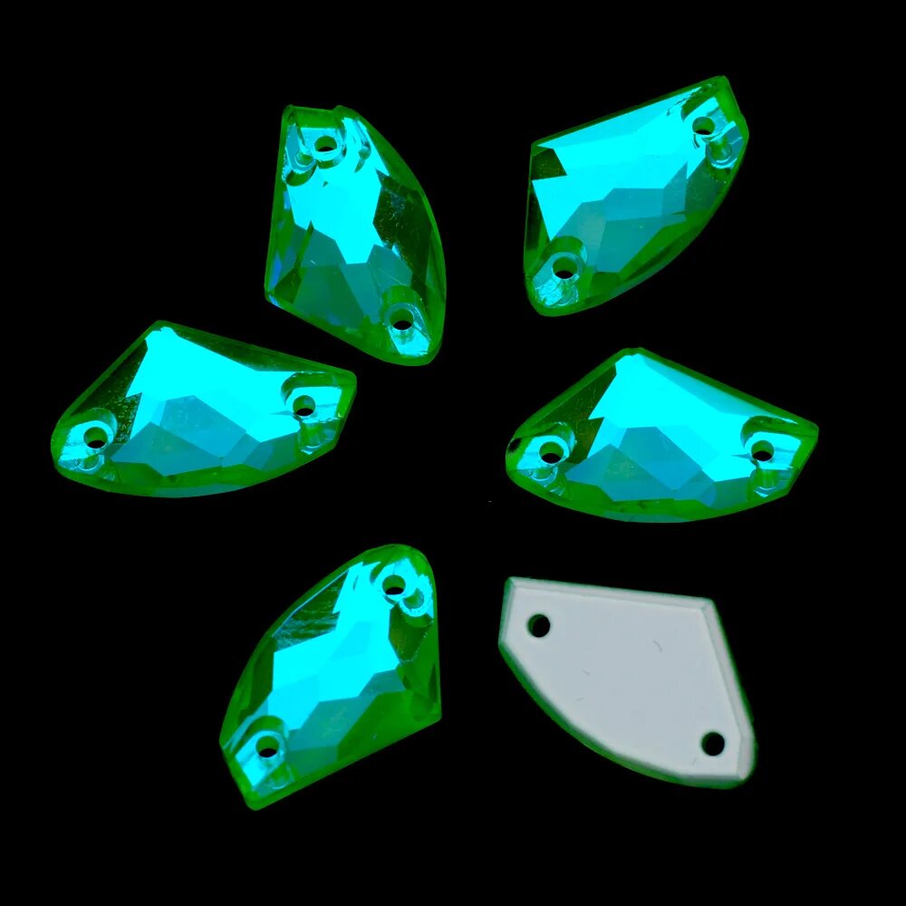 Стразы Pubrilex изумрудно-зеленые 12x19mm Electric Green AB