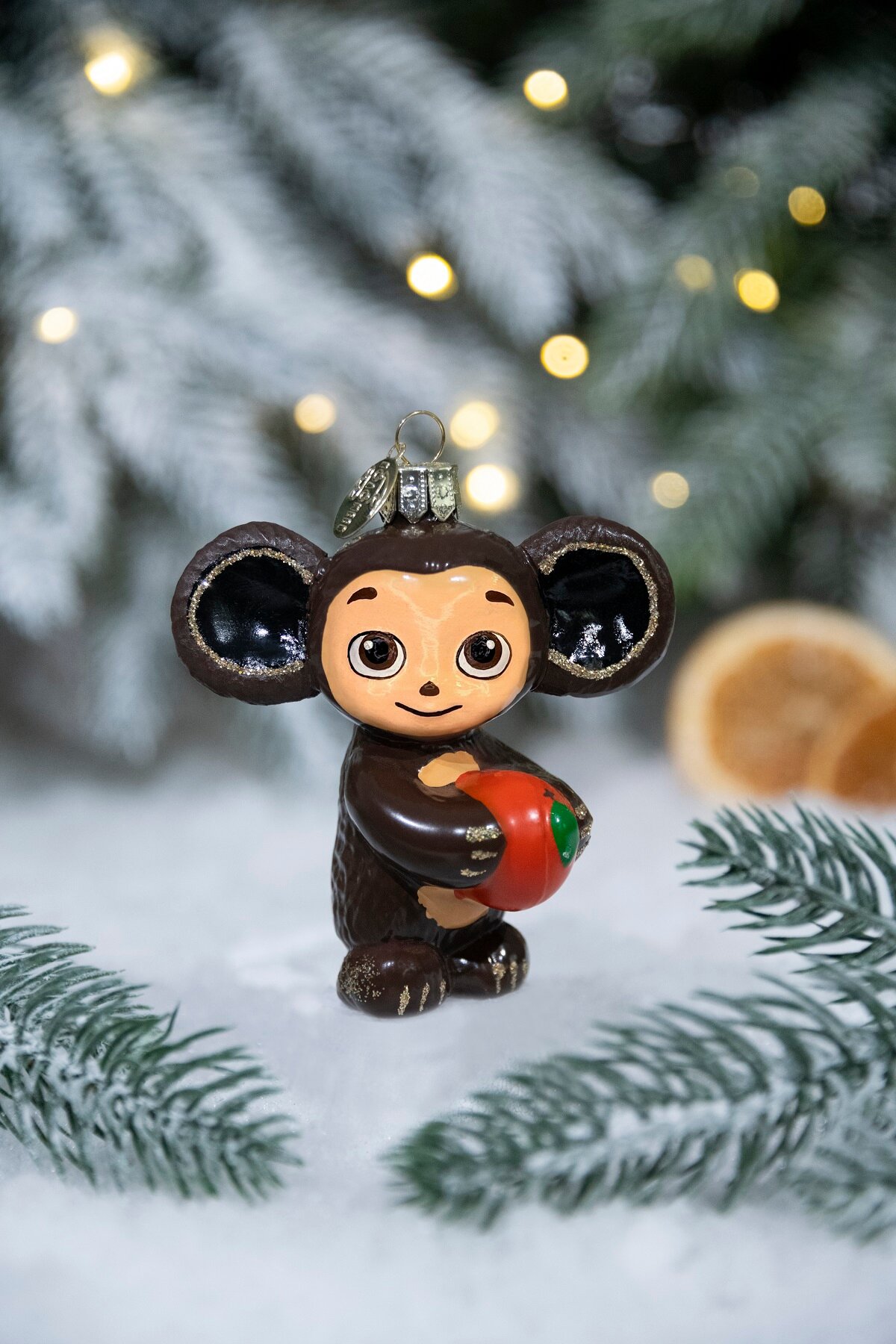 Елочная новогодняя игрушка коломеев Чебурашка с апельсином, в подарочной упаковке, h-9 см