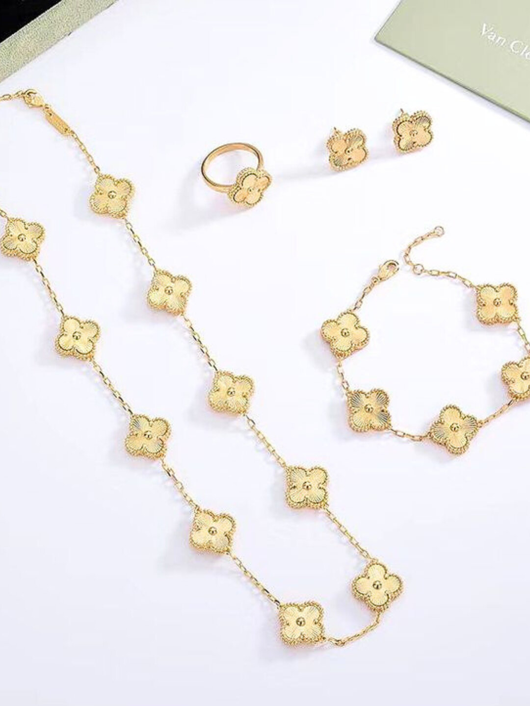 Комплект бижутерии: браслет, цепь, кольцо, серьги, Swarovski Zirconia