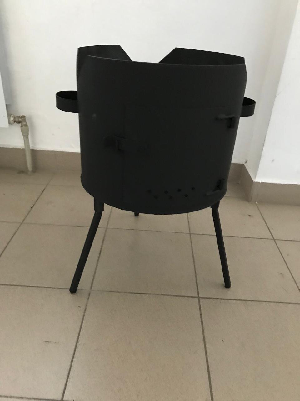 Печь (учаг) для казана 12 литров с дверкой съемные ножки