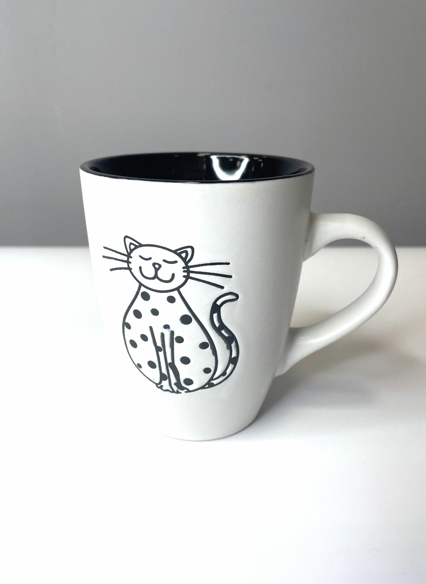 Керамическая Кружка для кофе и чая "Кот - любимец" белый, 350 мл. - 1 шт. — фото 1