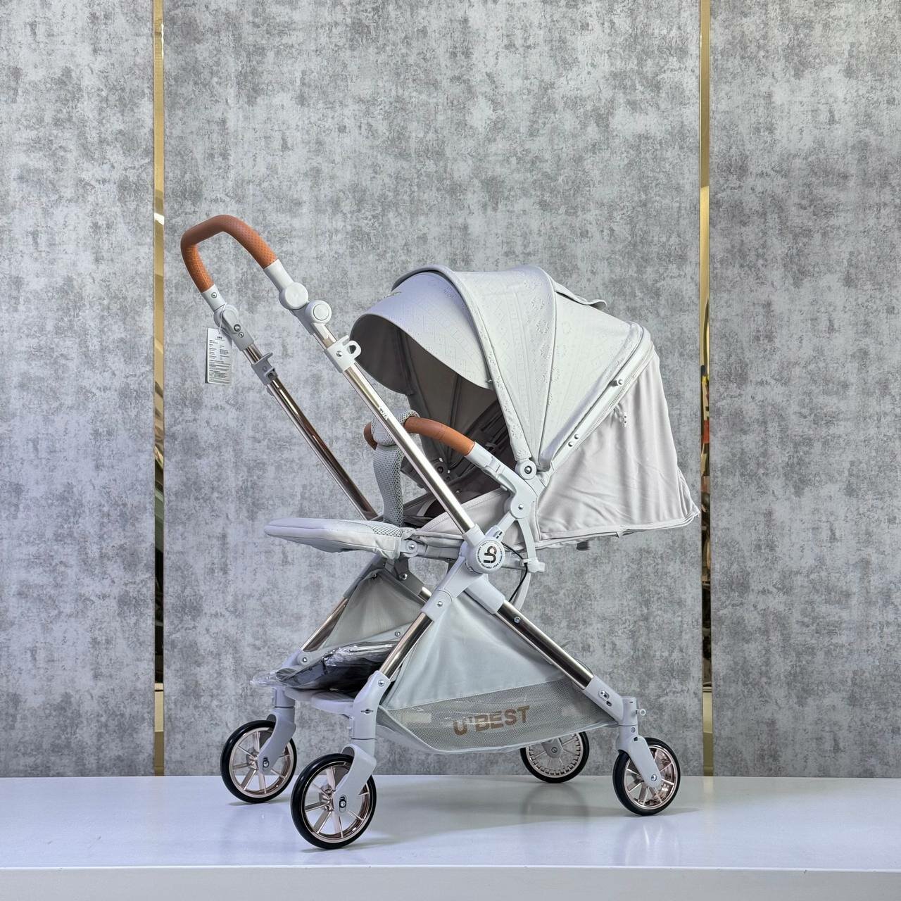 Прогулочная коляска "UBEST", регулируемая спинка и аксессуары