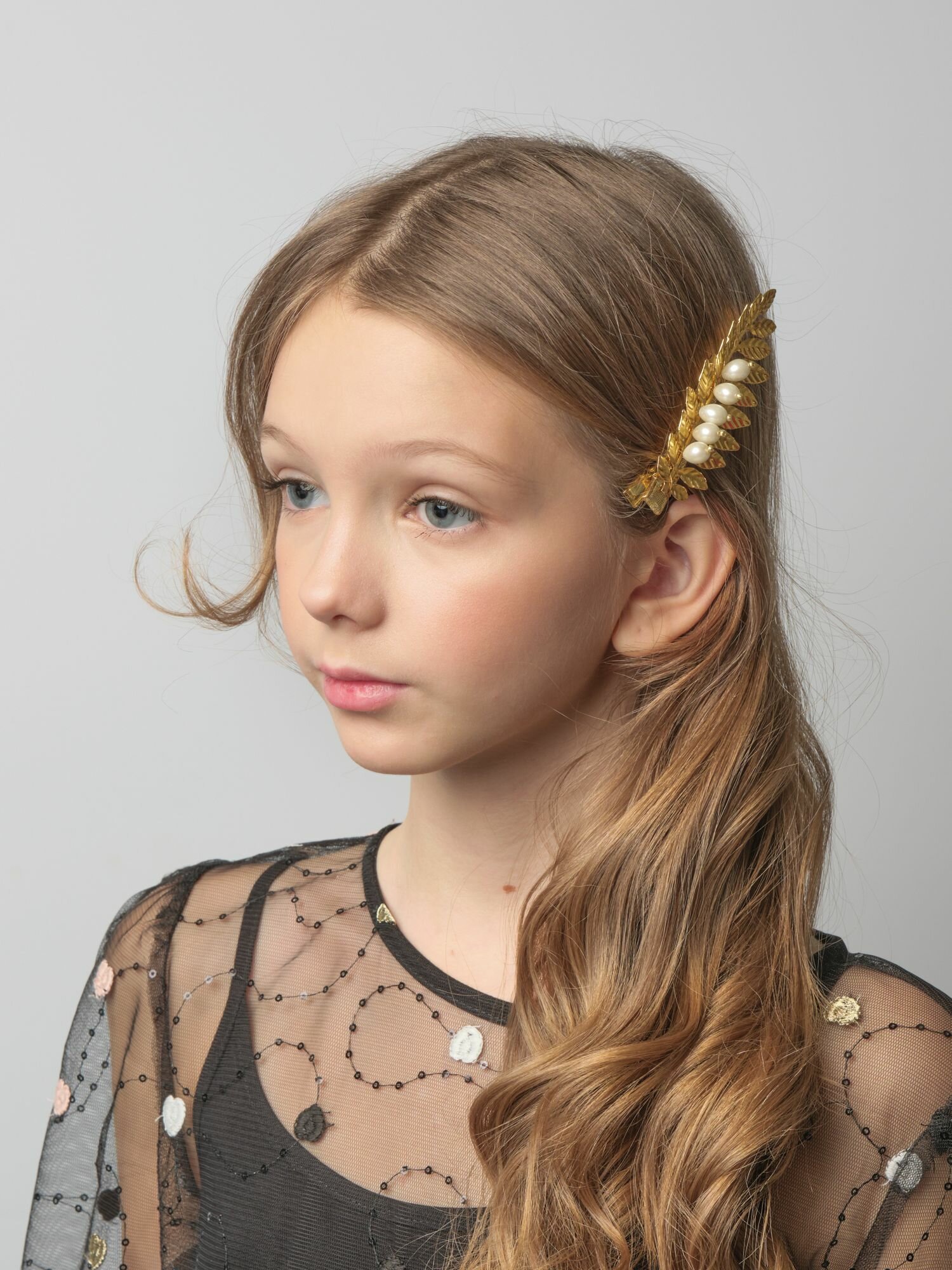 Заколка Андерсен Белоснежка и охотник — фото 1