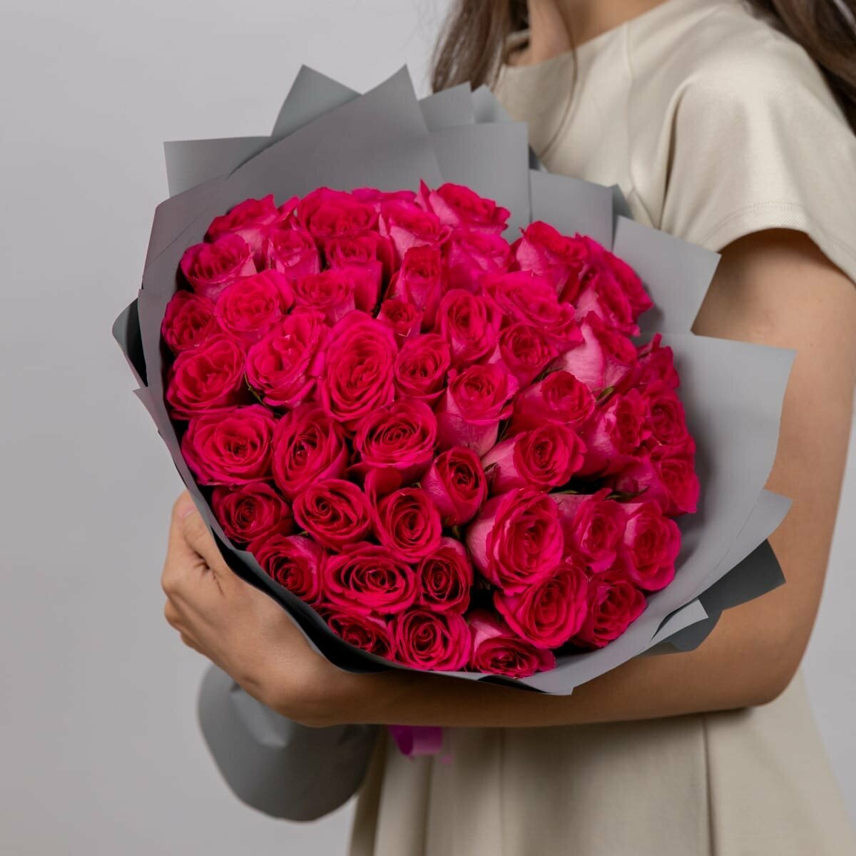 51 малиновая роза Cerise Success 40 см