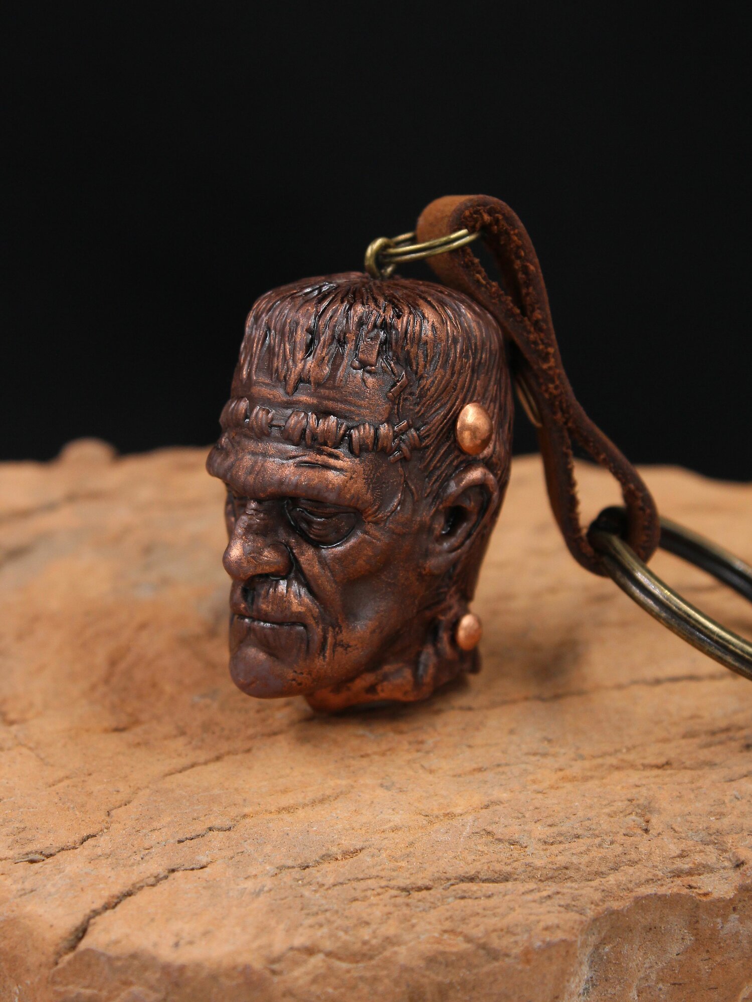 Брелок SHAMAN