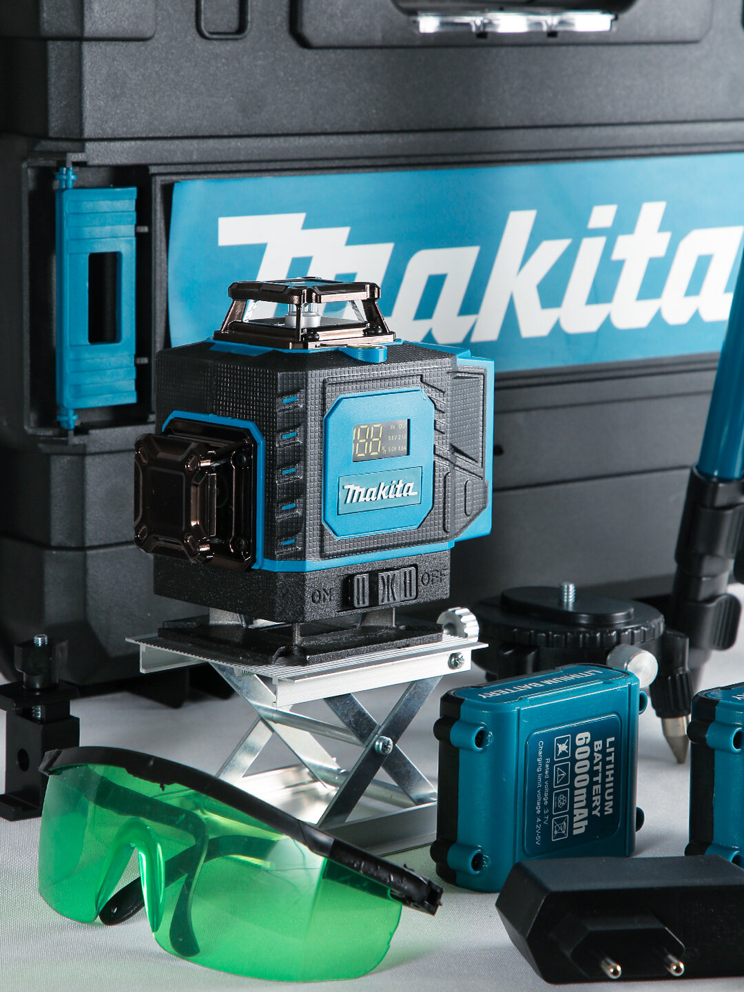 Лазерный уровень, со штативом, 4D, зеленый луч, TYP-SE зарядное устройство — фото 1