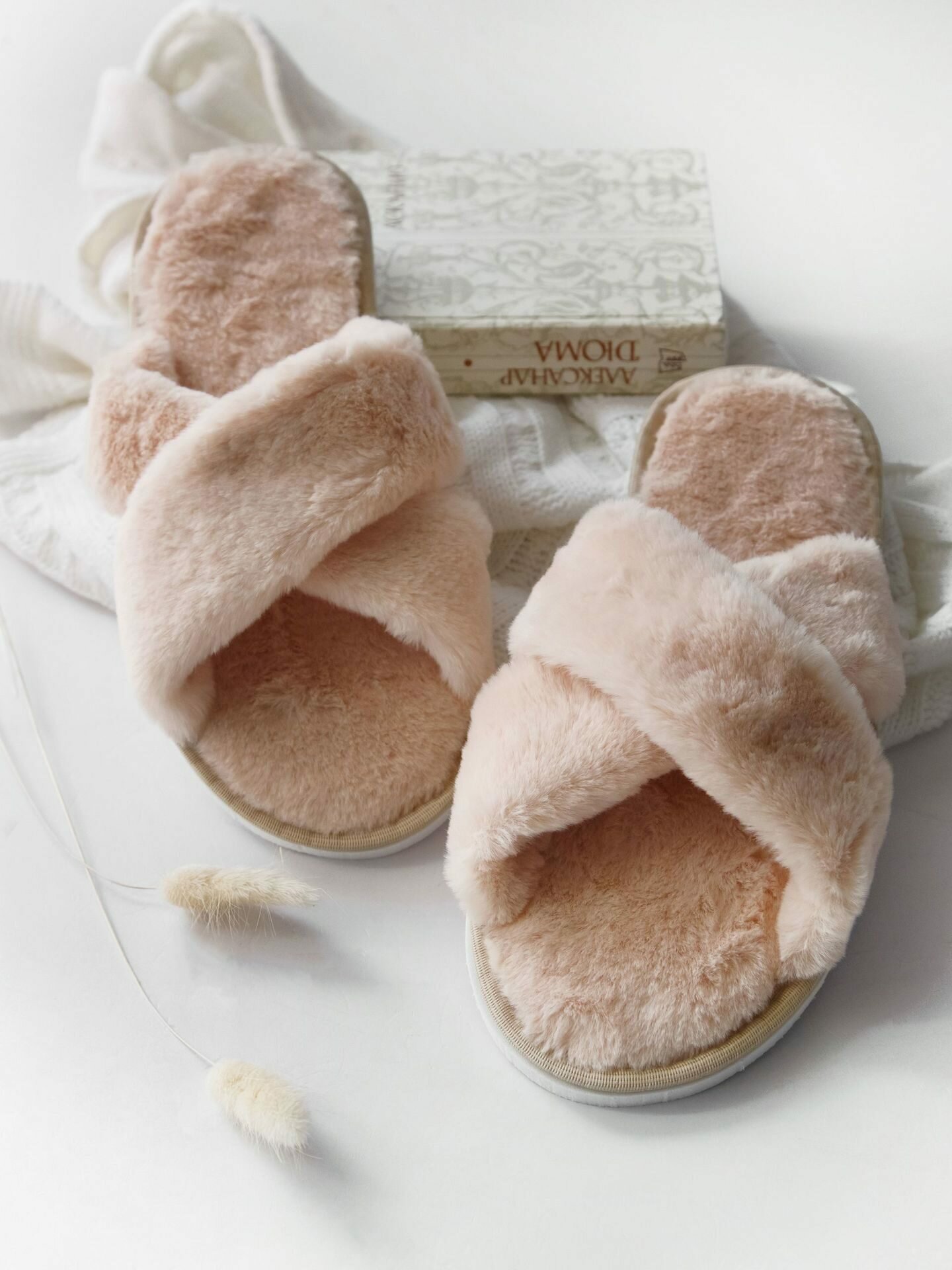 Тапочки Amaro Home Мех крест  размер 39 41  beige