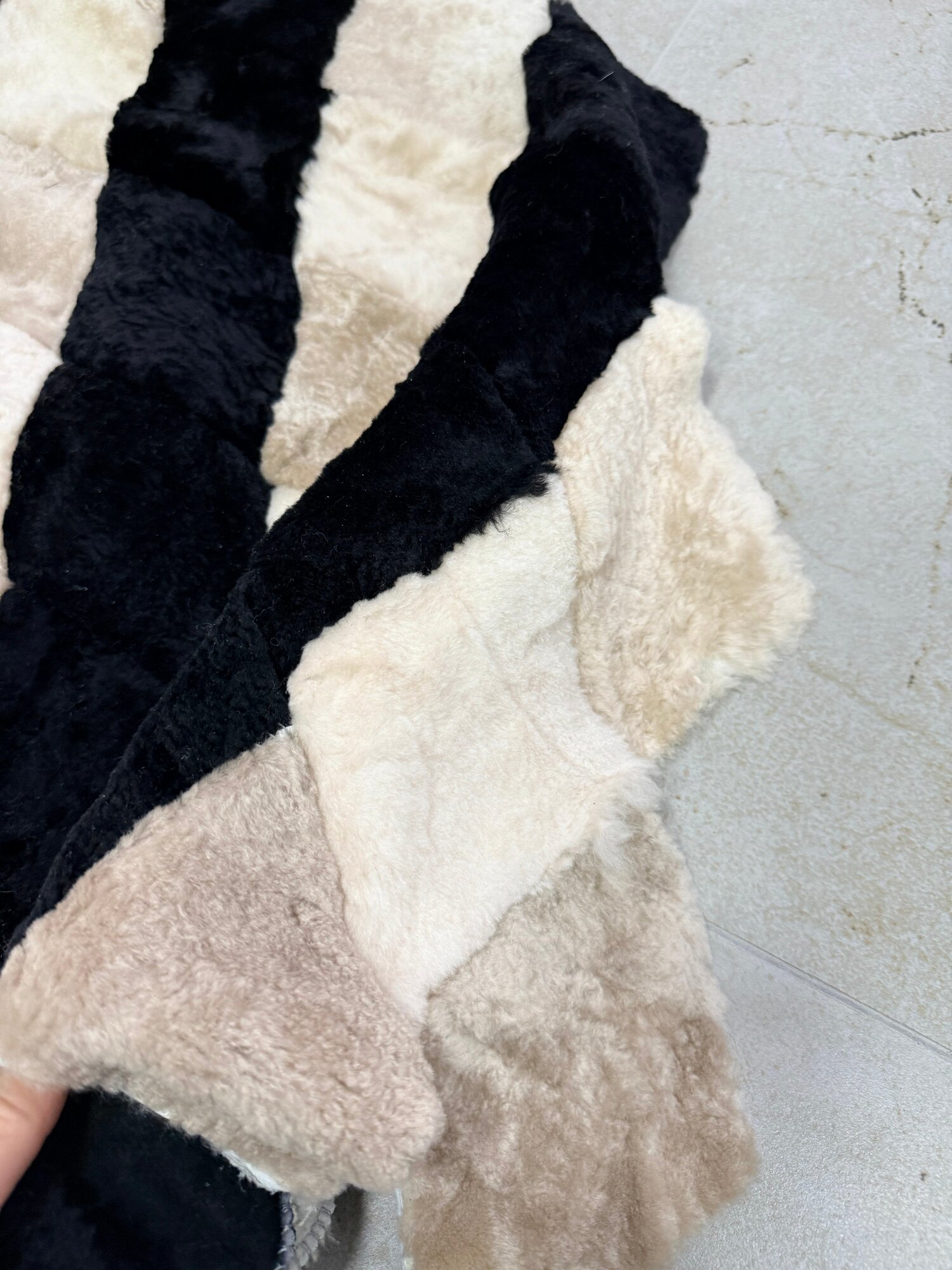 Покрывало меховое ковер из шкуры овчины — фото 1