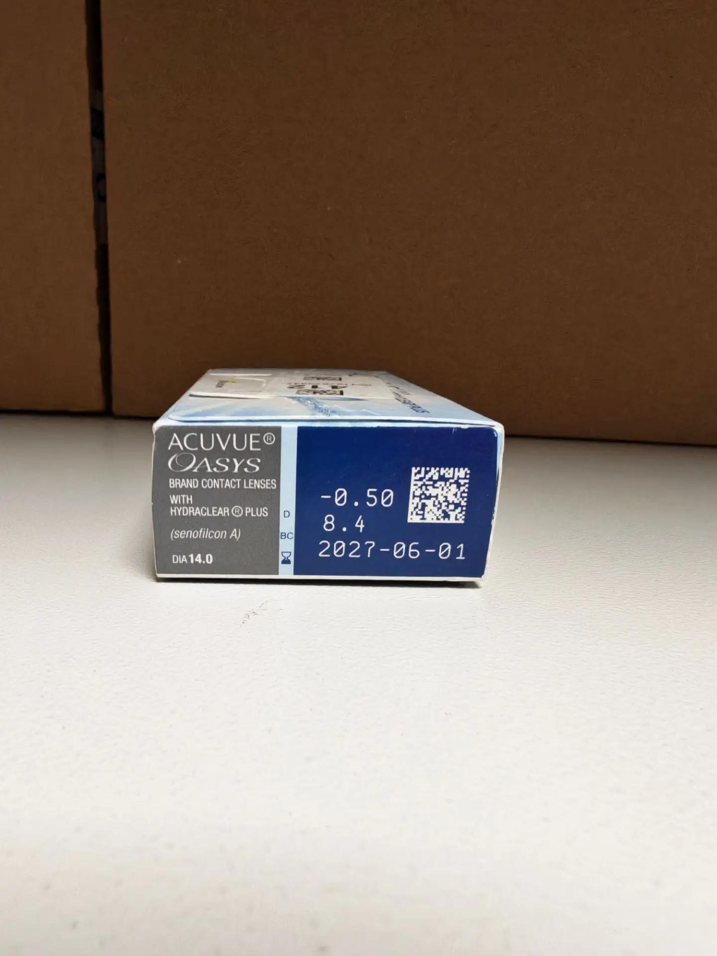 Контактные линзы Acuvue Oasys with Hydraclear Plus 12 линз R 8,4 D -0,50