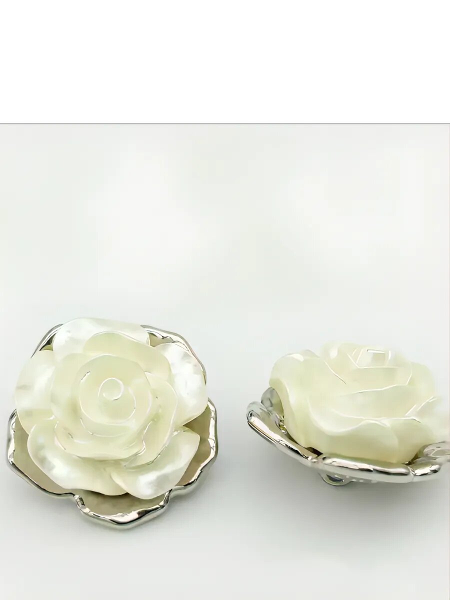 Белые пуговицы - цветок, набор из 3 шт. — фото 1