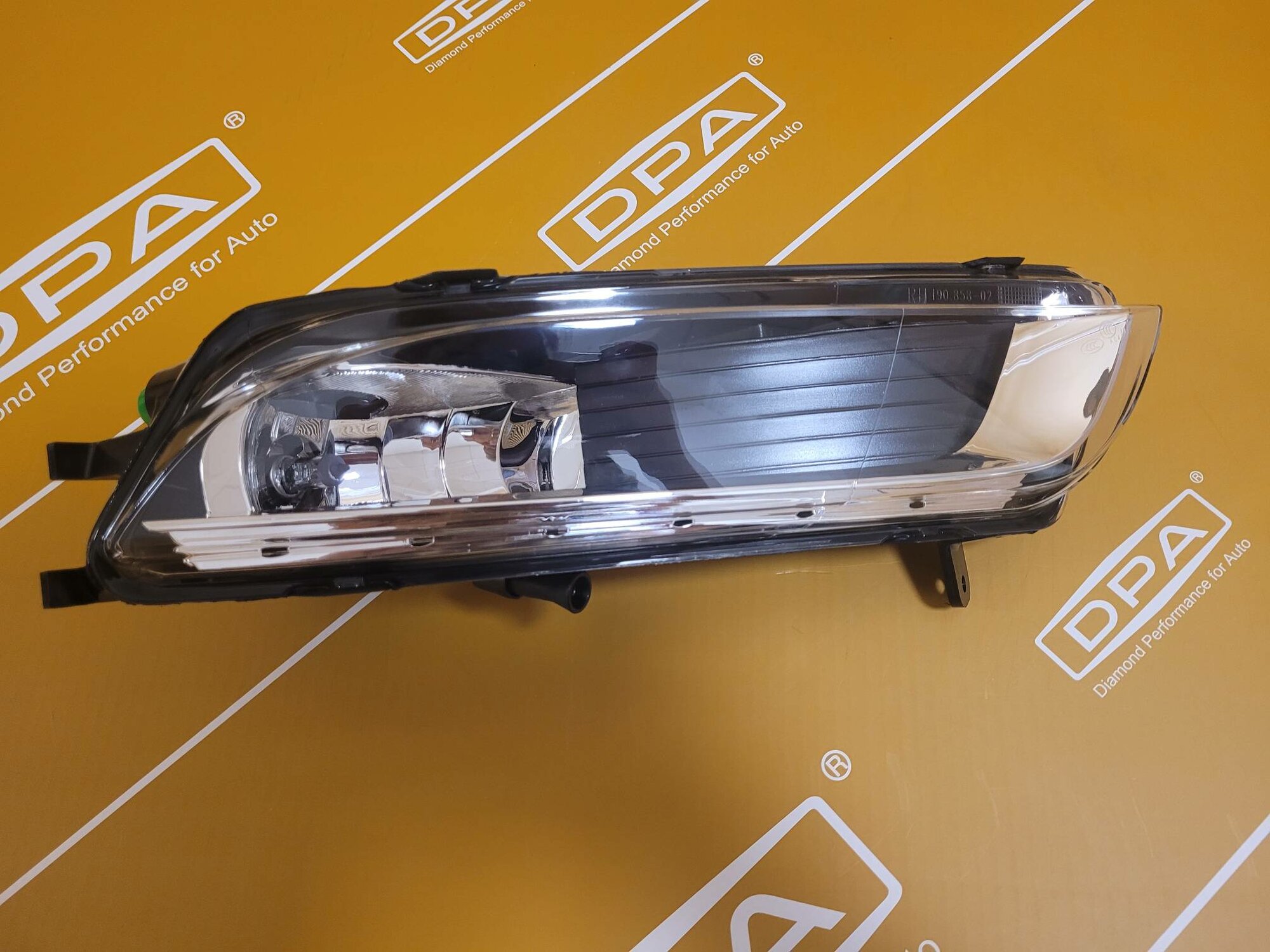 Фара противотуманная правая VW Passat CC 2011-2016 (ОЕ: 3C8941700)