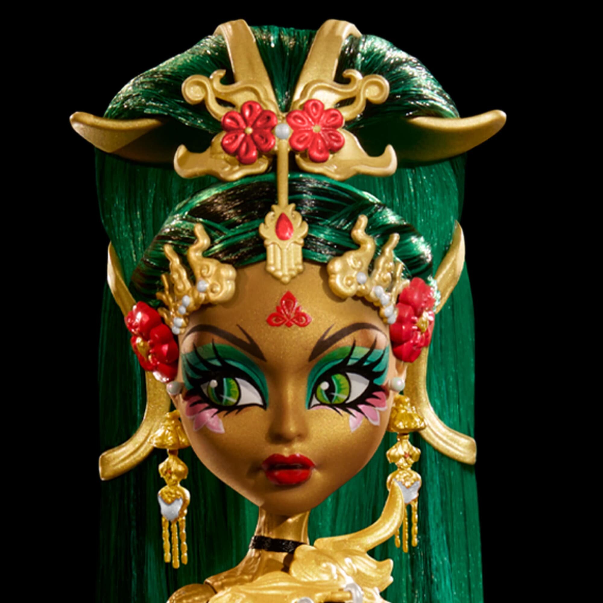 Endi ayollar kiyimidagi translar