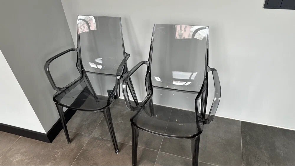Комплект из 2-х прозрачных стульев Scab Design Vanity, Италия, с подлокотниками, цвет дымчатый — фото 1